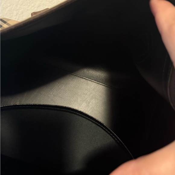 vintage Burberry Boston bag featuring the iconic Haymarket bag - Picture 9 of 16